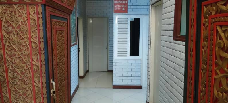 Pemda 22 Mansion Mitra RedDoorz图片