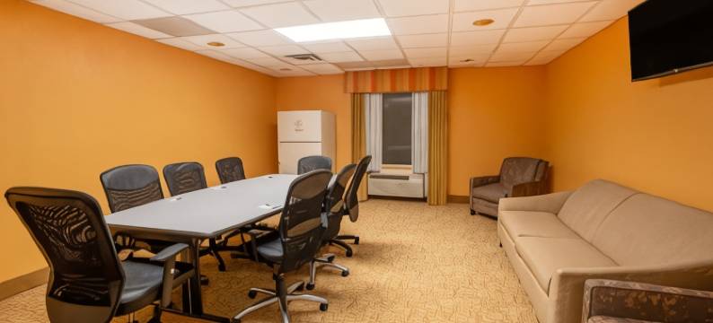 萨凡纳南呗盟套房酒店(Baymont by Wyndham Savannah South)图片