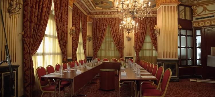 郁锦香哈姆拉酒店(Serenada Golden Palace Hotel)图片