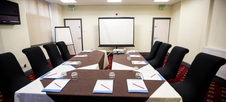 怀特沃特水疗酒店(Whitewater Hotel & Spa)图片