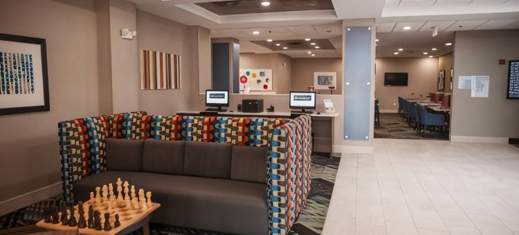 智选假日套房酒店诺福克(Holiday Inn Express & Suites Norfolk by IHG)图片