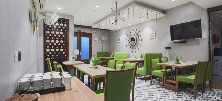 尼赫鲁广场蓝石酒店(Hotel Bluestone Nehru Place by the Cosy Hotels)图片