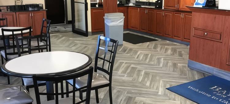 俄克拉何马城机场温德姆呗盟套房酒店(Baymont by Wyndham Oklahoma City Airport)图片