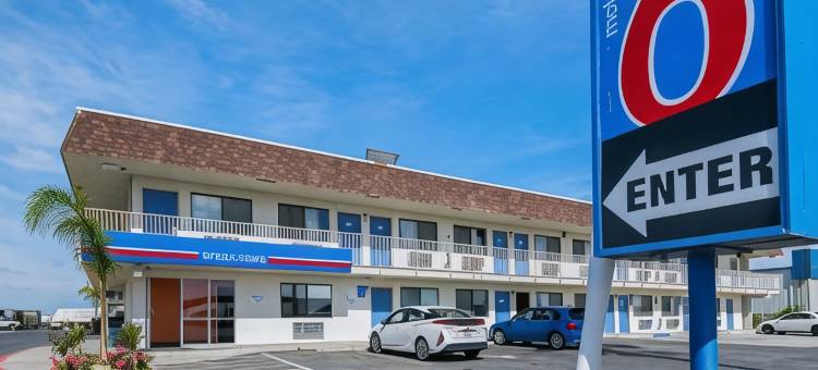 加州洛斯特希尔斯Motel 6酒店(Motel 6 Lost Hills, CA)图片