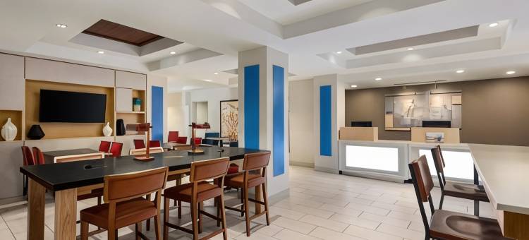 智选假日套房酒店肖尼I - 40(Holiday Inn Express & Suites Shawnee I-40)图片