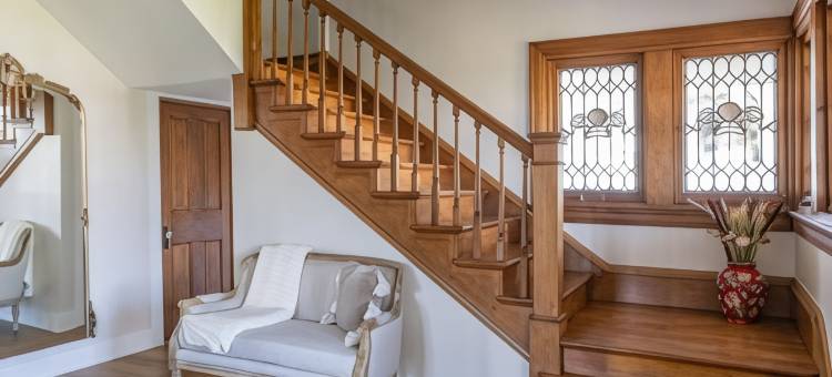 鸡舍(The Hen Houses)图片