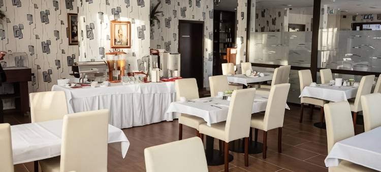 翡翠酒店-伊苏斯蒂德酒店(Jade Hotel-Ezüsthíd Hotel)图片