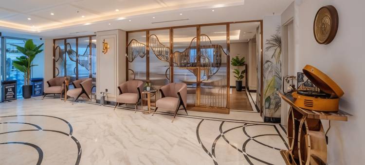 希拉流姆大饭店(Grand Hilarium Hotel)图片
