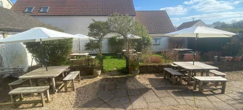 马特莱旅馆(The Martlet Inn)图片