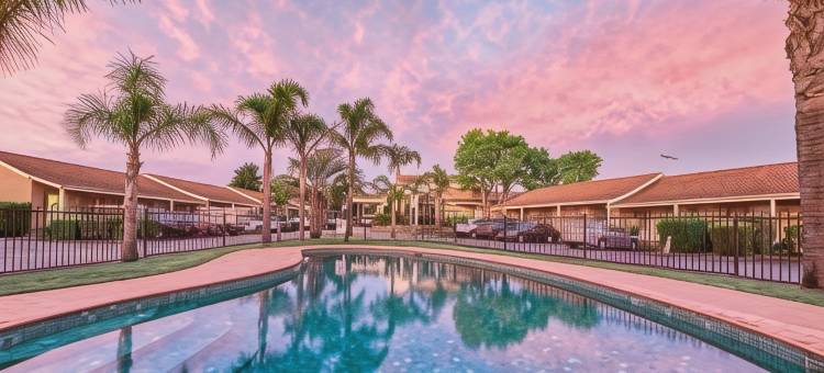 阿特伍德机场汽车旅馆及会议中心贝斯特韦斯特酒店(Best Western Airport Motel and Convention Centre)图片