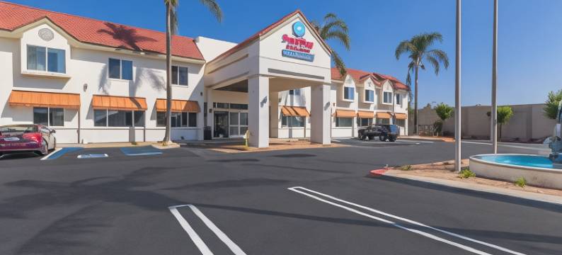 阿普兰安大略北贝斯特韦斯特SureStay Plus酒店(SureStay Plus Hotel by Best Western Upland Ontario North)图片