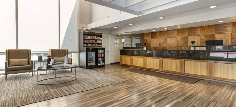 赫利泰治贝斯特韦斯特优质酒店(Best Western Plus Heritage Inn)图片