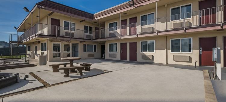 罗德威旅馆圣贝纳迪诺 - 科尔顿(Rodeway Inn San Bernardino - Colton)图片