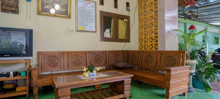 红多兹酒店-近楠榜梅德卡地铁塔曼(RedDoorz Near Taman Merdeka Metro Lampung)图片