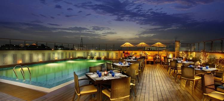玛哈昆萨罗瓦尔柱廊套房酒店(Mahagun Sarovar Portico Suites)图片