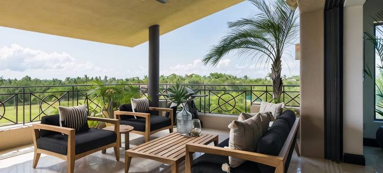 Penthouse Retreat with Breathtaking Ocean Views图片