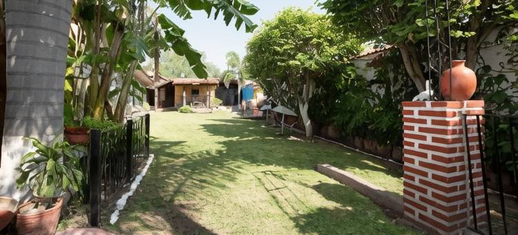 OYO圣米格尔别墅酒店(Hotel Villas de San Miguel Media Luna)图片