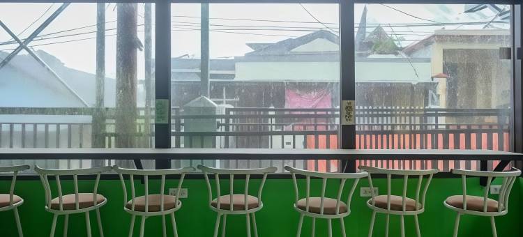 红多兹酒店-近玛纳多波里特克尼克(RedDoorz Near Politeknik Manado)图片