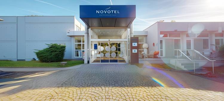 诺富特埃夫里库尔库罗讷酒店(Novotel Évry-Courcouronnes)图片