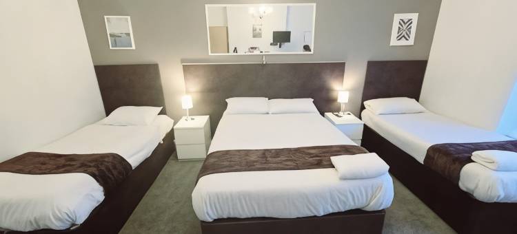 OYO金斯伍德酒店(Kingswood Hotel)图片