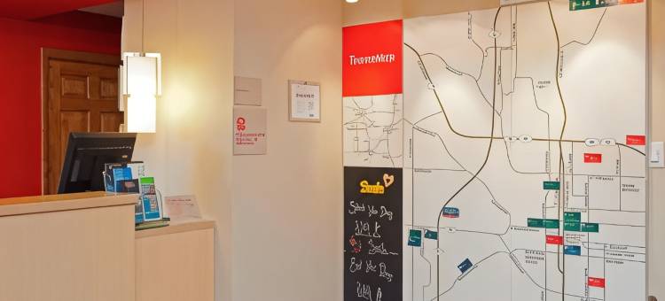 布卢明顿TownePlace Suites酒店(TownePlace Suites by Marriott Bloomington)图片