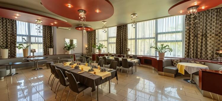 格罗玛达皮拉酒店(Hotel Gromada Pila)图片