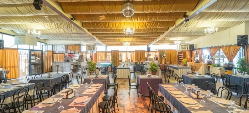 劳斯坦帕锐欧斯酒店(Hotel Los Templarios)图片