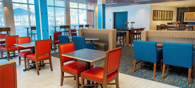 拉斯维加斯东特罗皮卡纳智选假日套房酒店(Holiday Inn Express & Suites Las Vegas - E Tropicana)图片