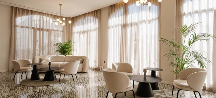 拉布兰达广场里维容酒店(Hotel Reveron Plaza)图片