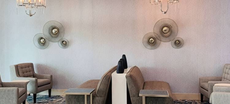 德克萨斯雷德奥克IH-35E拉昆塔温德姆套房酒店(La Quinta Inn & Suites by Wyndham-Red Oak TX IH-35E)图片