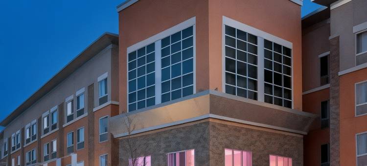 俄克拉何马城市机场希尔顿逸林酒店(DoubleTree by Hilton Oklahoma City Airport)图片