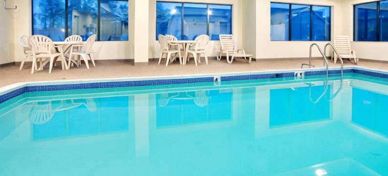 智选假日套房酒店布拉德利机场(Holiday Inn Express & Suites BRADLEY AIRPORT by IHG)图片