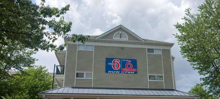 北卡罗莱纳格林斯伯勒 6 号开放式公寓酒店 - I-40(Studio 6 Extended Stay - Greensboro, NC - I-40)图片
