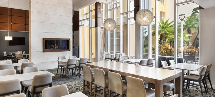 Residence Inn 酒店代托纳比奇赛道/机场店(Residence Inn Daytona Beach Speedway/Airport)图片