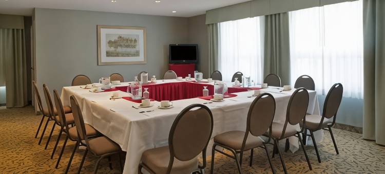 奥沙瓦惠特比Travelodge by Wyndham酒店(Travelodge by Wyndham Oshawa Whitby)图片
