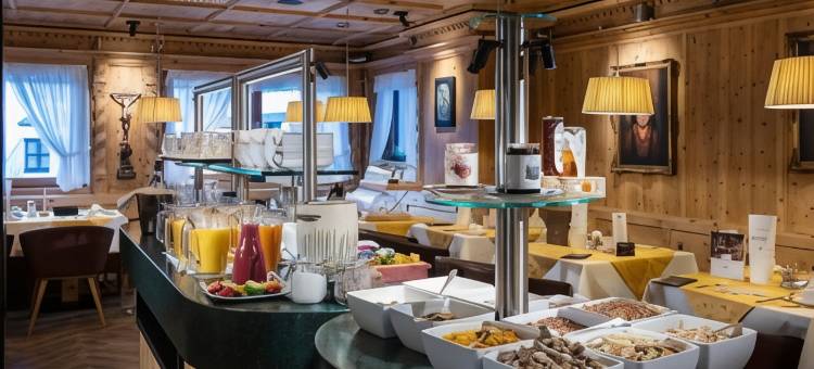 黄金鹰(Hotel Goldener Adler - im Sommer Silvretta Premium Card Inkludiert)图片