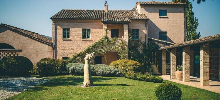 乌尔比诺酒店-桑蒂詹姆斯和菲利普地产集团(Tenuta Santi Giacomo e Filippo)图片