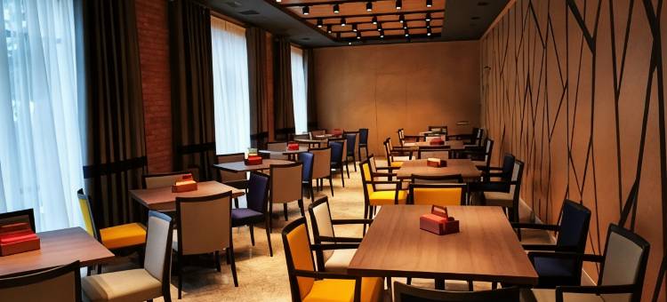 普拉斯皇家酒店(Royal Plus Hotel)图片