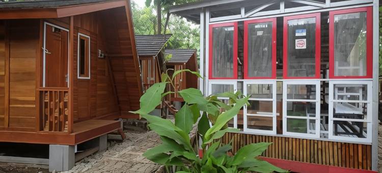 卢库洛科布曼城市景观别墅酒店(Urbanview Villa Lukulo Kebumen by RedDoorz)图片