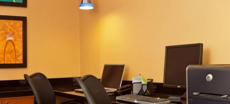 尚佩恩万枫酒店(Fairfield Inn & Suites Champaign)图片