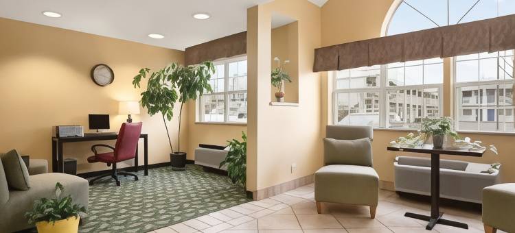 拉斐特温德姆戴斯套房酒店(Days Inn & Suites by Wyndham Lafayette IN)图片