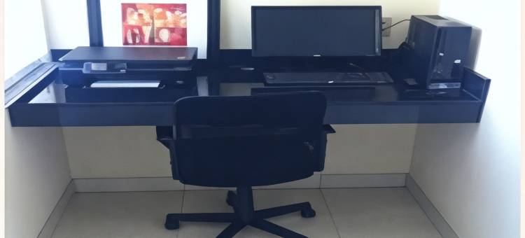 查尔斯湖I-210出口11美洲最佳价值套房酒店(Americas Best Value Inn Lake Charles Interstate 210)图片