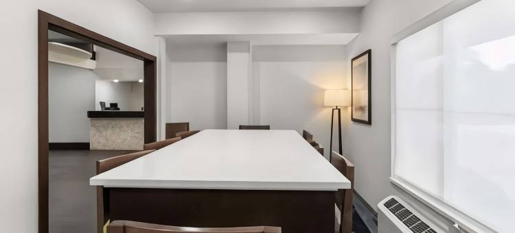 廷利帕尔克圆形剧场舒适套房酒店(Comfort Inn & Suites Near Tinley Park Amphitheater)图片