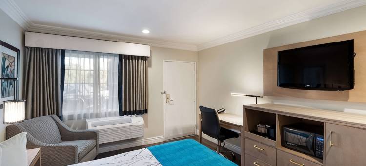 伍德兰希尔斯贝斯特韦斯特酒店(Best Western Woodland Hills Inn)图片