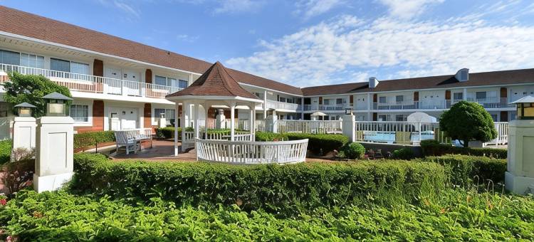 罗斯维尔/底特律地区温德姆戴斯套房酒店(Days Inn & Suites by Wyndham Roseville/Detroit Area)图片