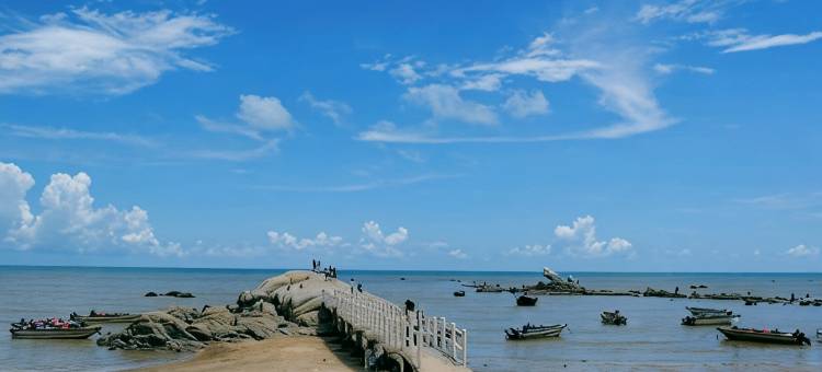 钦州老实公道特色主题客栈(三娘湾景区店)图片