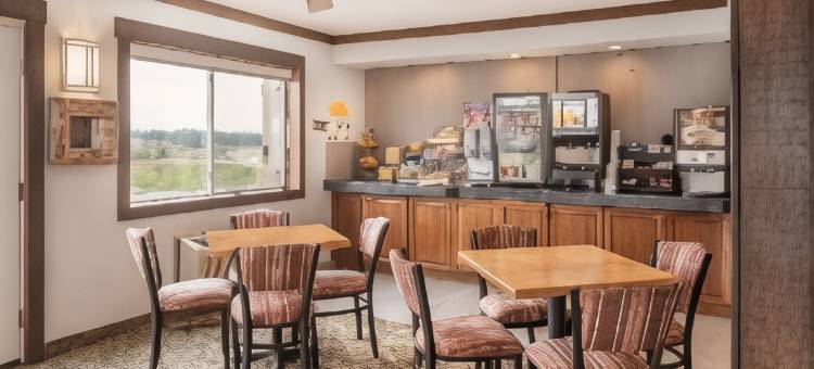 欧塞奇比奇奥扎克湖温德姆戴斯酒店(Days Inn by Wyndham Osage Beach Lake of the Ozarks)图片
