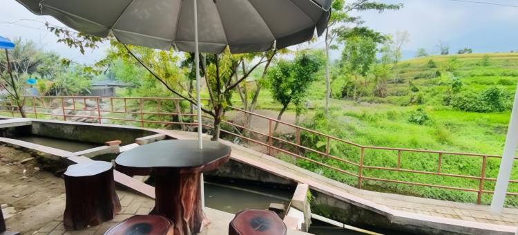 Hotel Dan Gazebo Syariah Pinggir Kali Prigen RedPartner图片