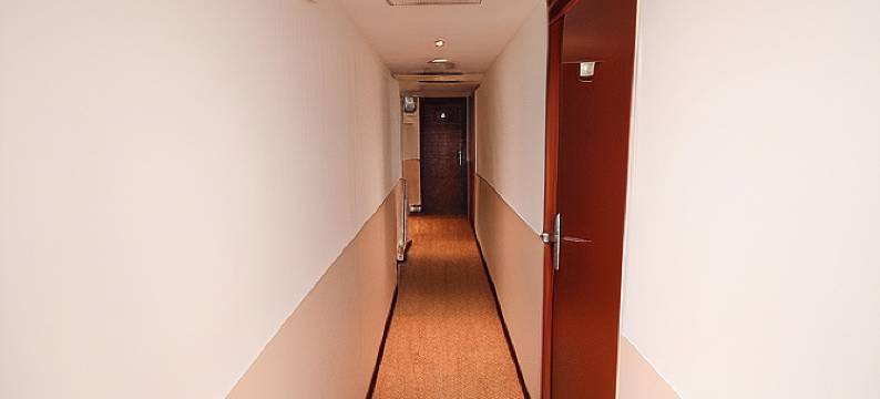 小酒店(Little Hotel)图片