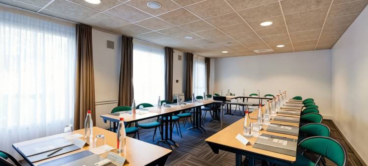 埃夫里西部科尔贝埃索讷康铂酒店(Campanile Evry Ouest - Corbeil Essonnes)图片